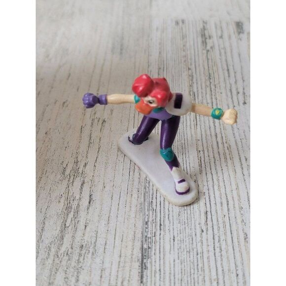 Disney mini snowboard duck woman toy figure - Picture 1 of 5